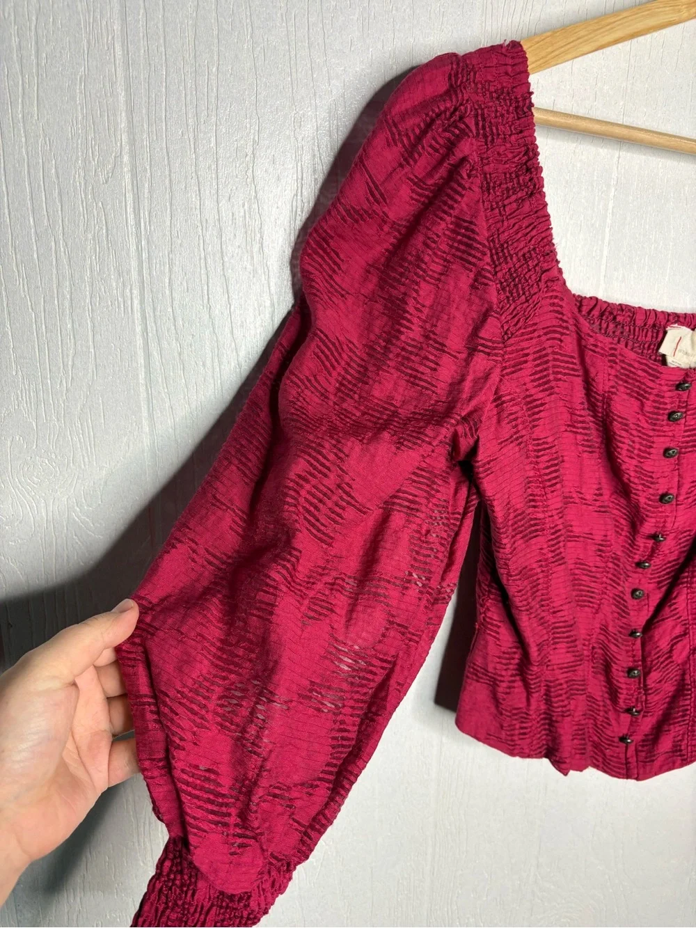 Anthropologie Romantic Puff-Sleeved Blouse size small petite raspberry